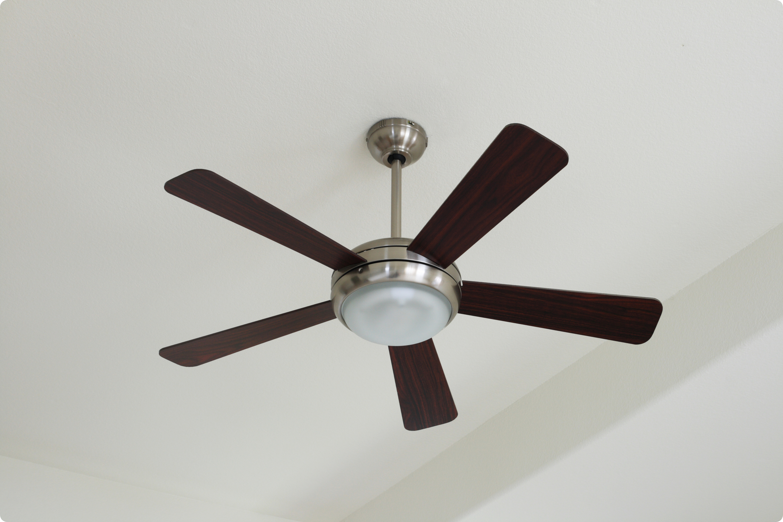 How To Use A Ceiling Fan During The Winter